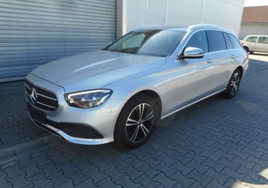Mercedes-Benz E 220, 2022