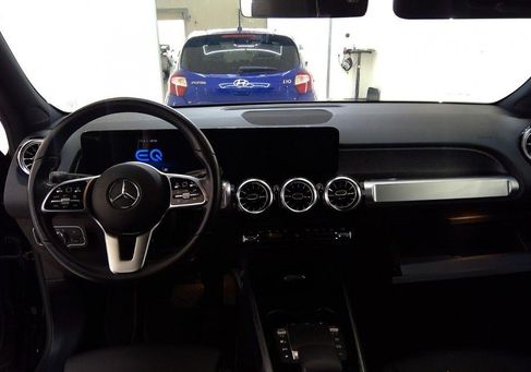 Mercedes-Benz EQB, 2022 3