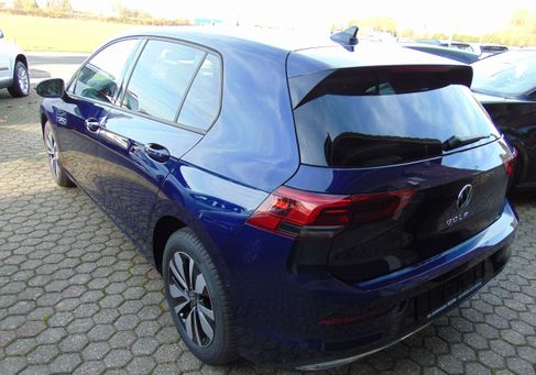 Volkswagen Golf, 2024