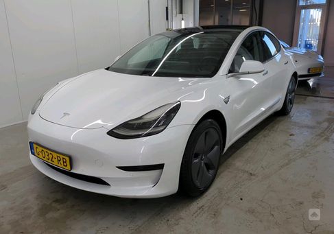 Tesla Model 3, 2019