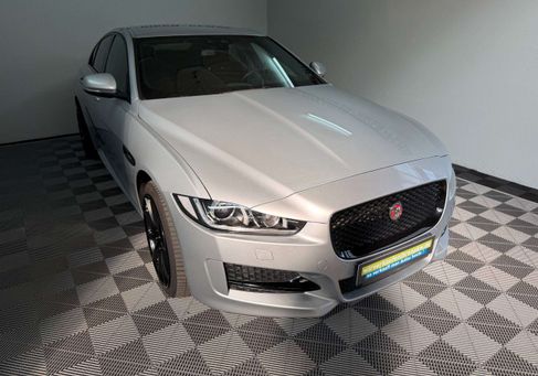 Jaguar XE, 2017