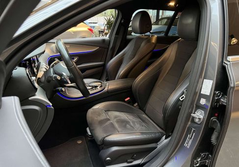 Mercedes-Benz 220, 2018