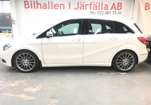 Mercedes-Benz B 180, 2013