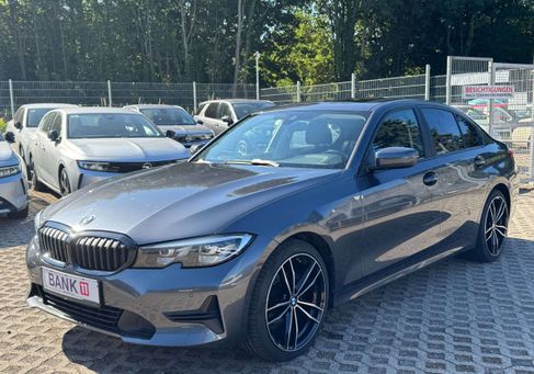 BMW 318, 2020