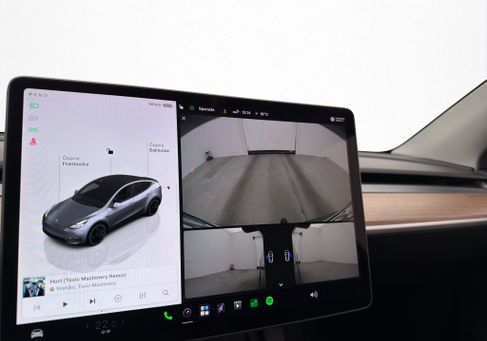 Tesla Model Y, 2023 3
