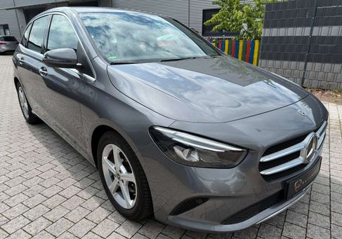 Mercedes-Benz B 180, 2020