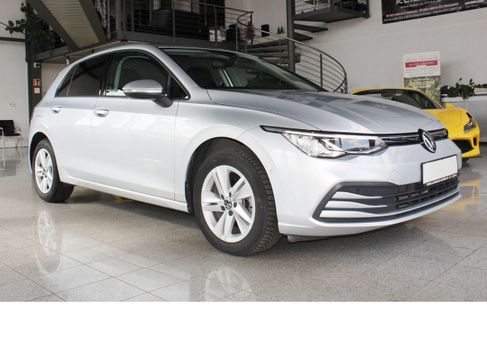 Volkswagen Golf, 2023