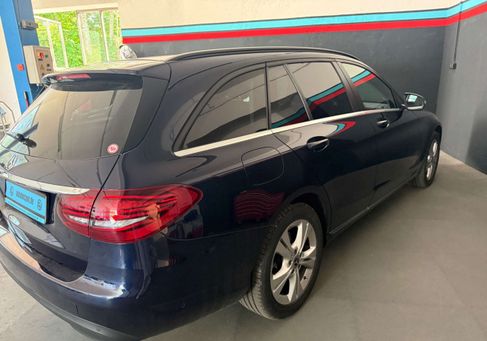 Mercedes-Benz 220, 2019
