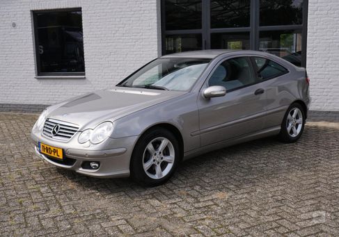 Mercedes-Benz C 180, 2005