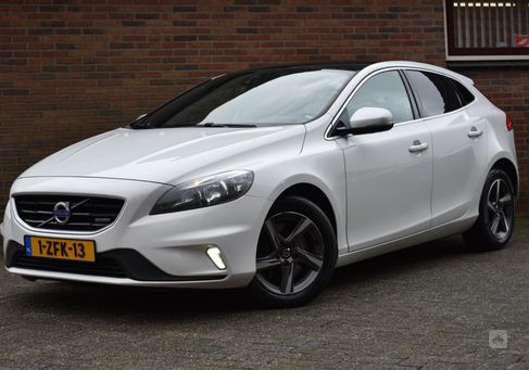 Volvo V40, 2014