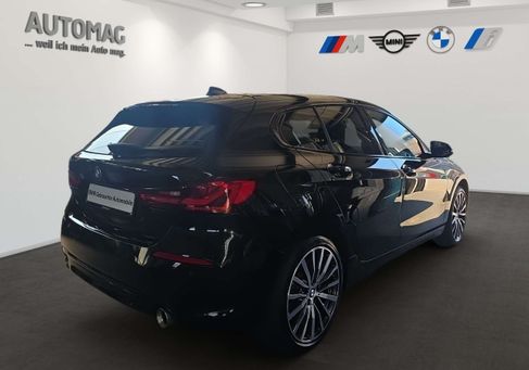 BMW 120, 2023