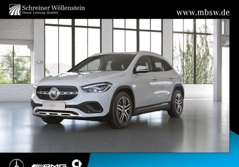 Mercedes-Benz GLA 200, 2021