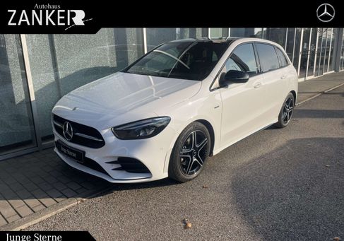 Mercedes-Benz B 200, 2022