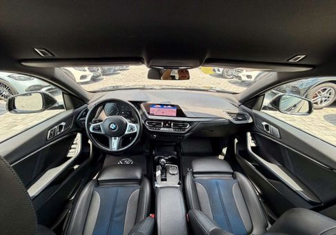 BMW 218, 2020 3