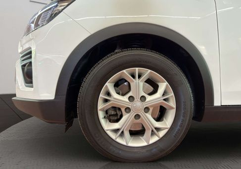 Ssangyong Tivoli, 2022 3