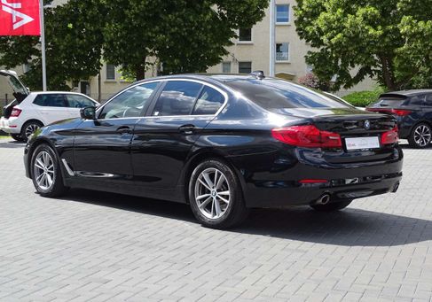 BMW 520, 2018 3