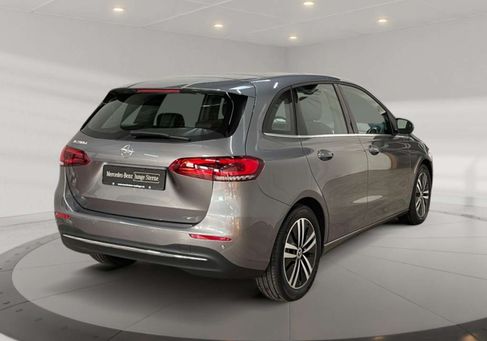 Mercedes-Benz B 200, 2022