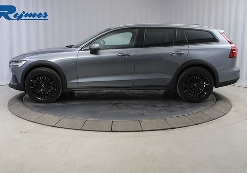 Volvo V60 Cross Country, 2021