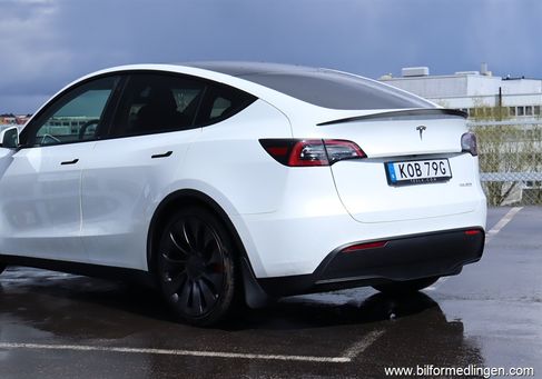 Tesla Model Y, 2022 3