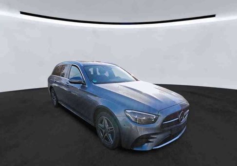 Mercedes-Benz E 300, 2022