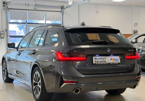BMW 330, 2022
