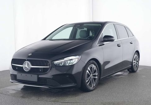 Mercedes-Benz B 180, 2025