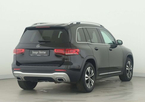 Mercedes-Benz GLB 200, 2022