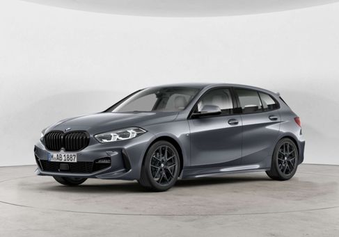 BMW 118, 2022