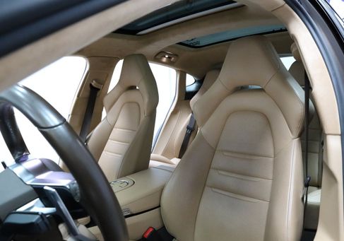 Porsche Panamera, 2019