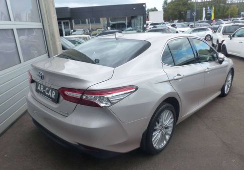 Toyota Camry, 2019 3