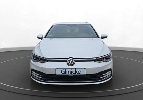 Volkswagen Golf, 2022