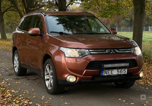 Mitsubishi Outlander, 2013