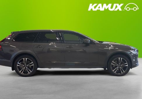Volvo V90 Cross Country, 2021