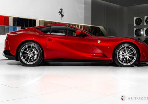 Ferrari 812, 2020