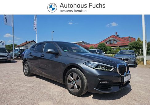 BMW 118, 2021