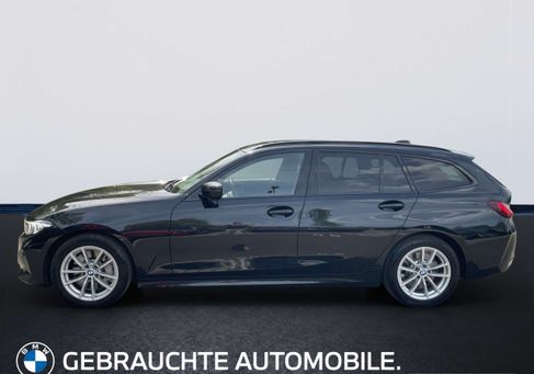 BMW 330, 2023