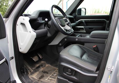 Land Rover Defender, 2020