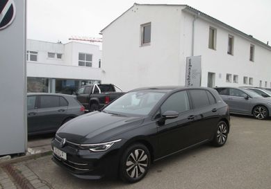 Volkswagen Golf, 2025