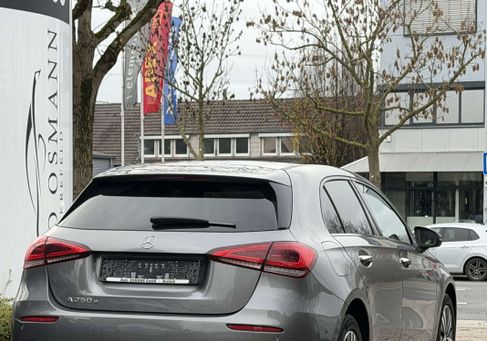 Mercedes-Benz A 250, 2022