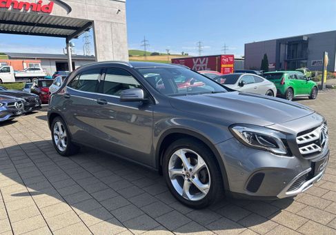 Mercedes-Benz GLA 200, 2018 3