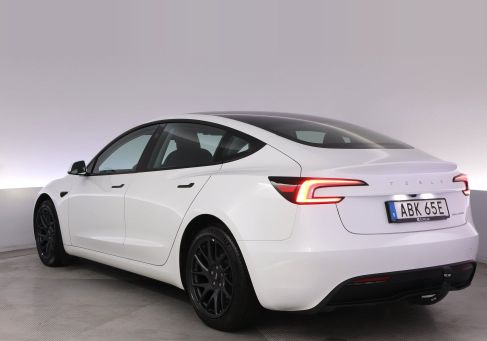 Tesla Model 3, 2024 3