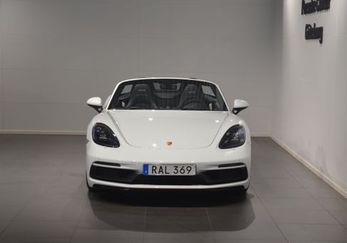 Porsche, 2023
