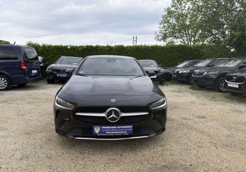 Mercedes-Benz CLA 200, 2022