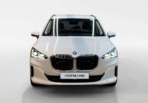 BMW 220, 2025 2
