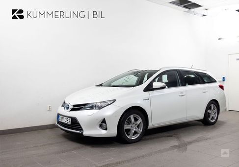 Toyota Auris Touring Sports, 2013