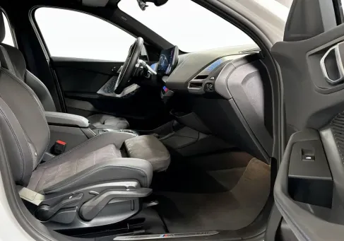 BMW 120, 2026 3