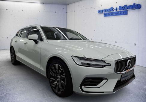 Volvo V60, 2022