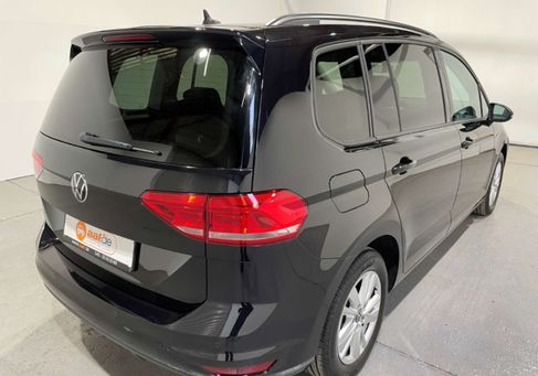 Volkswagen Touran, 2021 3
