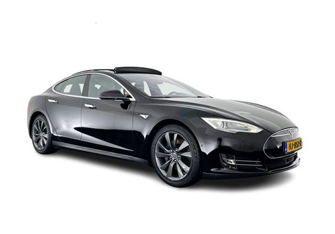 Tesla Model S, 2015