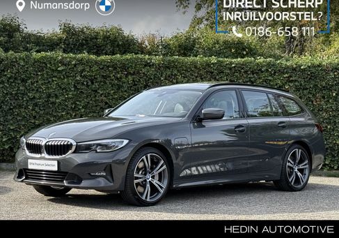 BMW 330, 2022